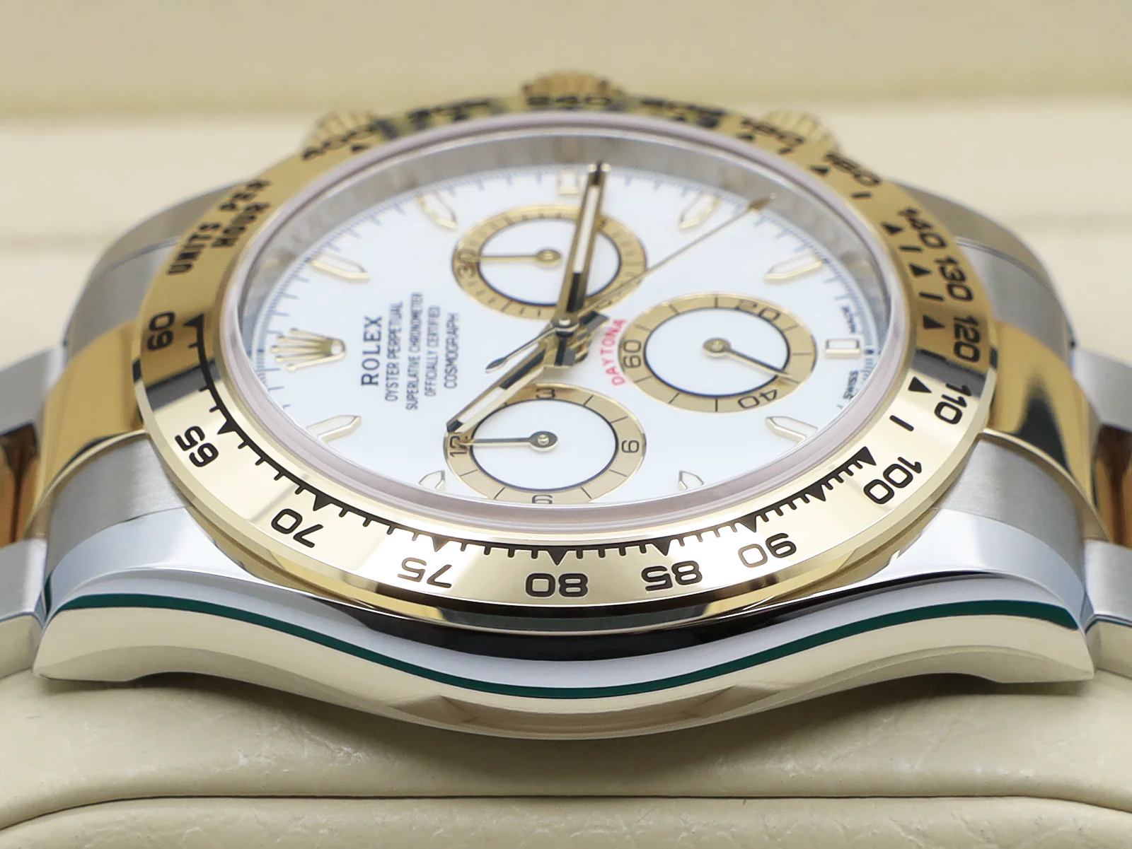 Rolex Daytona 126503 40mm Yellow Gold & Stainless Steel White Dial – Unworn 2026 Full Set 6 Rolex Daytona 126503 screw down crown