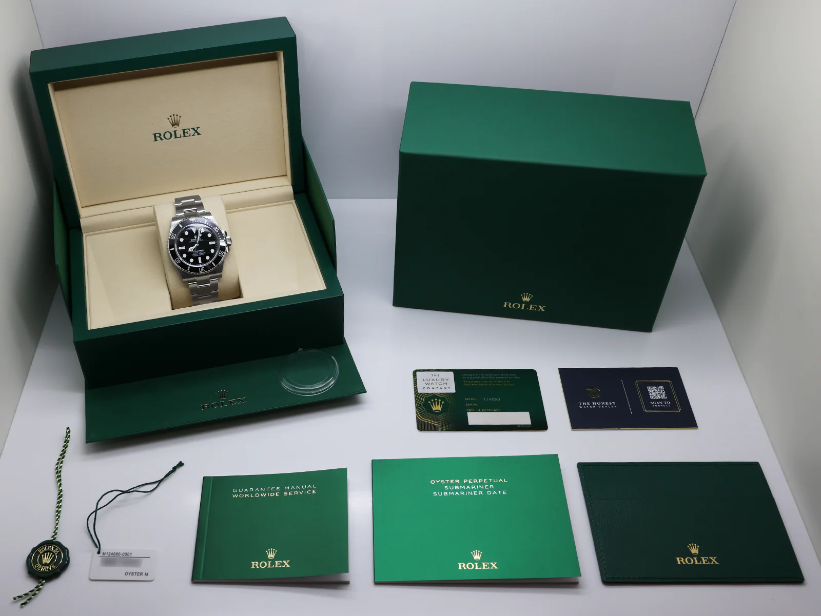 Rolex Submariner 124060 41mm Stainless Steel Black Dial – Unworn 2026 Full Set 10 Rolex Submariner 124060 angled dial view