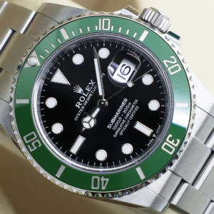 Rolex Submariner 126610LV green bezel front view