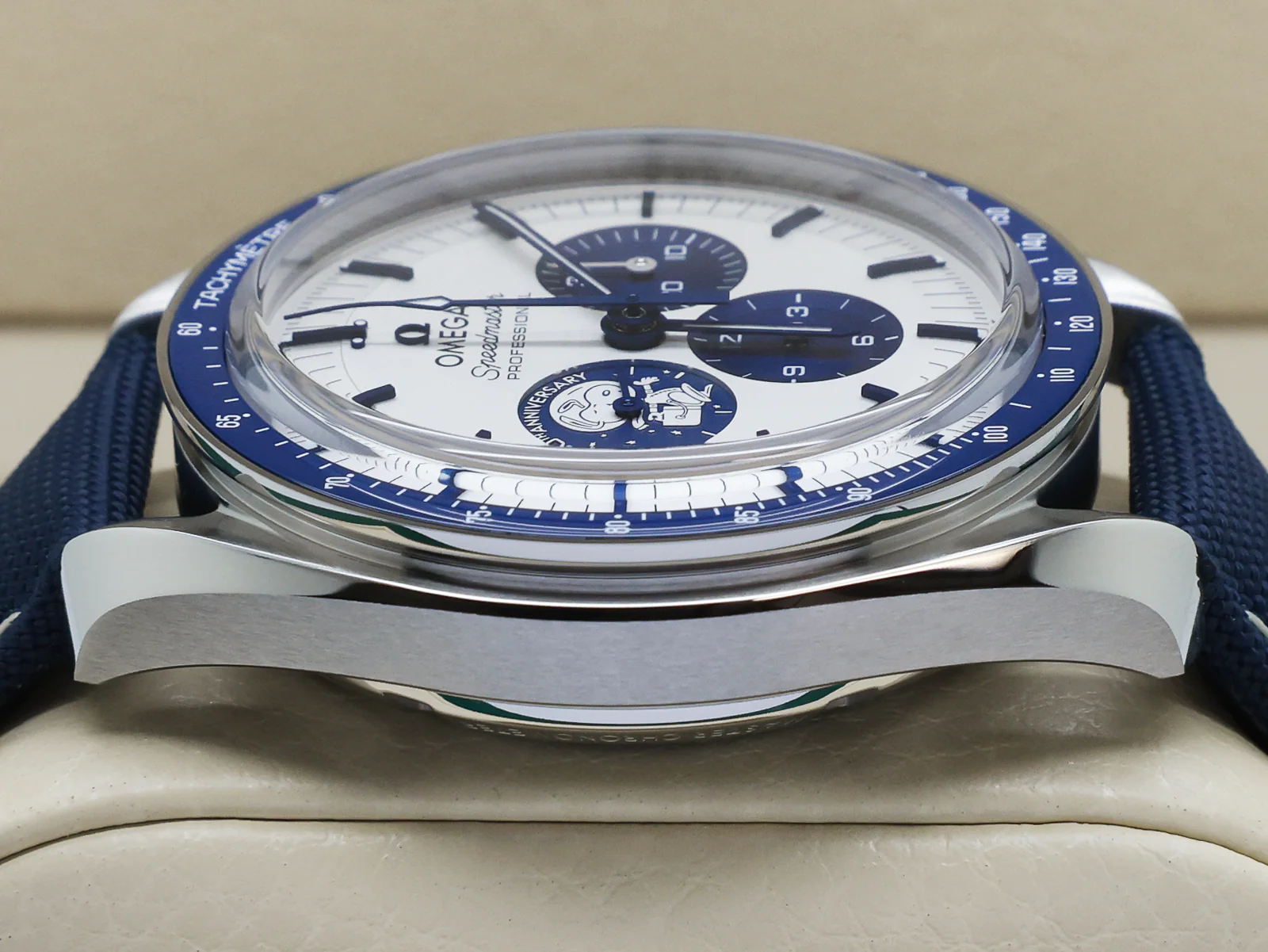 Omega Speedmaster Snoopy nylon strap