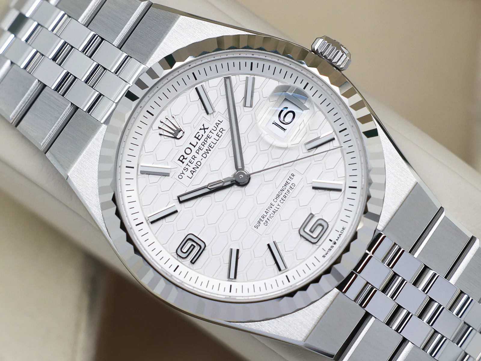 Rolex Land-Dweller 127234 36mm Stainless Steel White Honeycomb Dial – Unworn 2026 Full Set 9 Rolex Land-Dweller 127234 stainless steel bracelet
