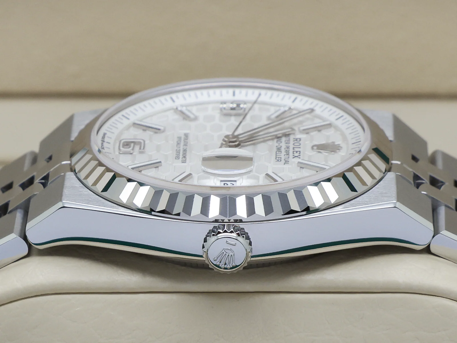 Rolex Land-Dweller 127234 36mm Stainless Steel White Honeycomb Dial – Unworn 2026 Full Set 3 Rolex Land-Dweller 127234 screw down crown