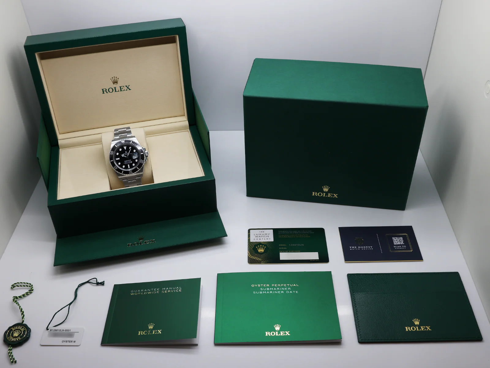 Rolex Submariner Date 126610LN 41mm Stainless Steel Black Dial – Unworn 2026 Full Set 8 Rolex Submariner 126610LN stainless steel case side