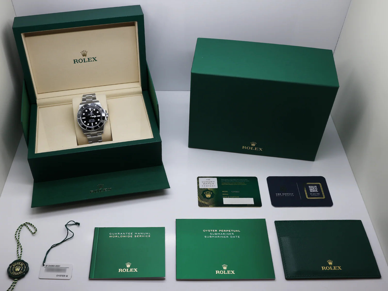 Rolex Submariner 124060 No Date 41mm Stainless Steel Black Dial – Unworn 2026 Full Set 7 Rolex Submariner 124060 stainless steel case side