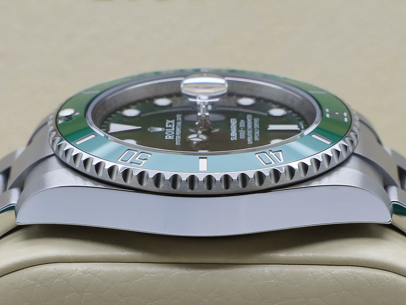 Rolex Submariner Date 116610LV “Hulk” 40mm Stainless Steel Green Dial – 2019 Full Set 7 Rolex Submariner Clasp