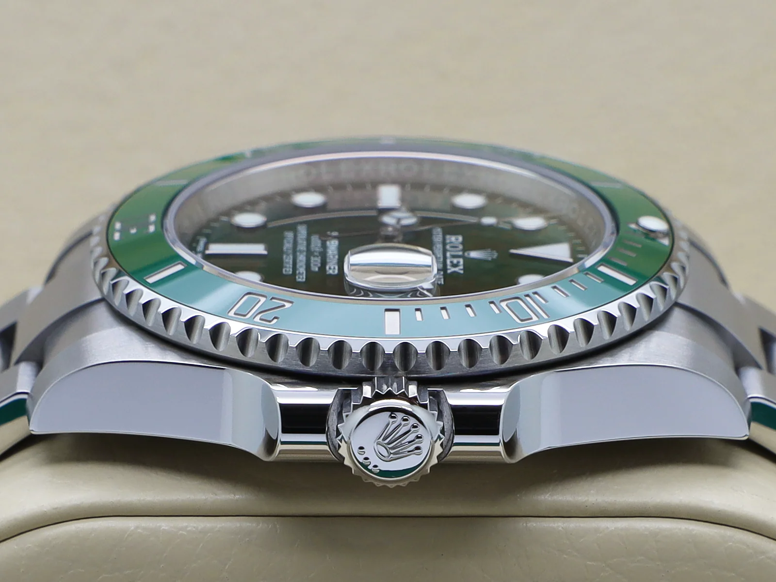 Rolex Submariner Date 116610LV “Hulk” 40mm Stainless Steel Green Dial – 2019 Full Set 6 Rolex Submariner Hulk crown detail