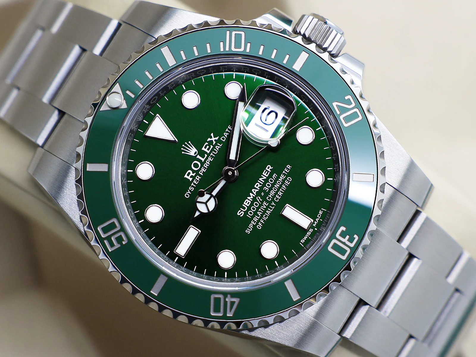 Rolex Submariner Date 116610LV “Hulk” 40mm Stainless Steel Green Dial – 2019 Full Set 5 Rolex Submariner Hulk 116610LV green dial front view