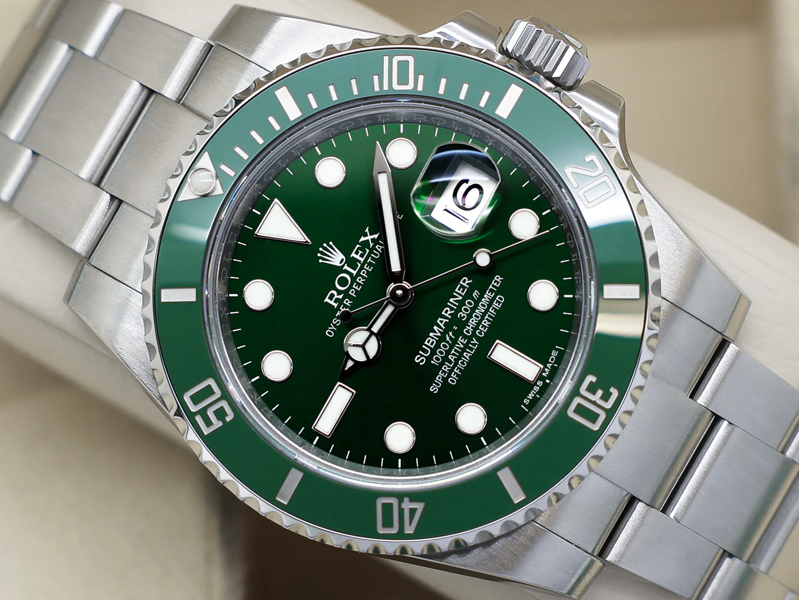 Rolex Submariner Hulk 116610LV Green Dial Rolex Submariner 116610LV Hulk green dial front view