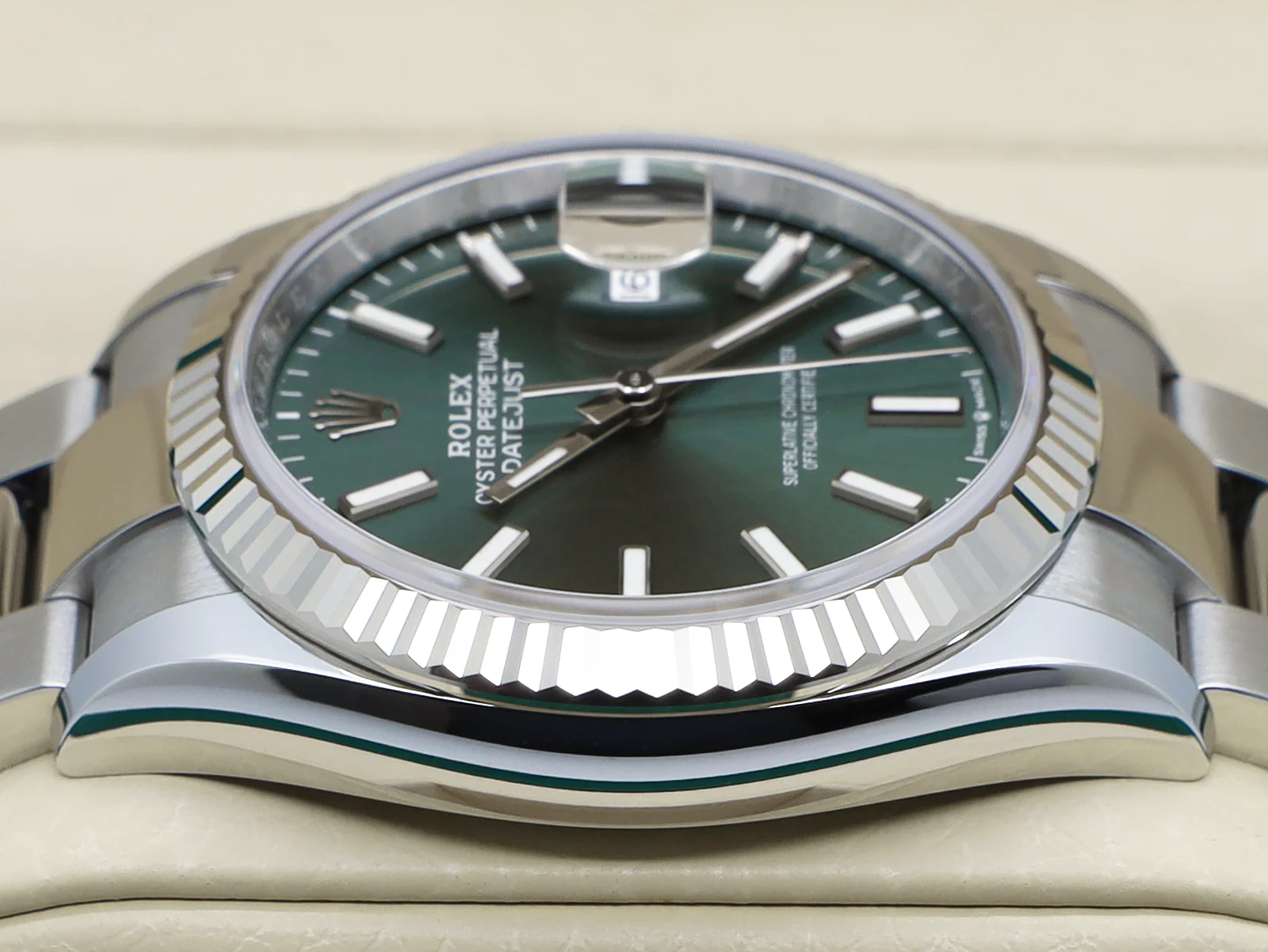 Rolex Datejust screw down crown