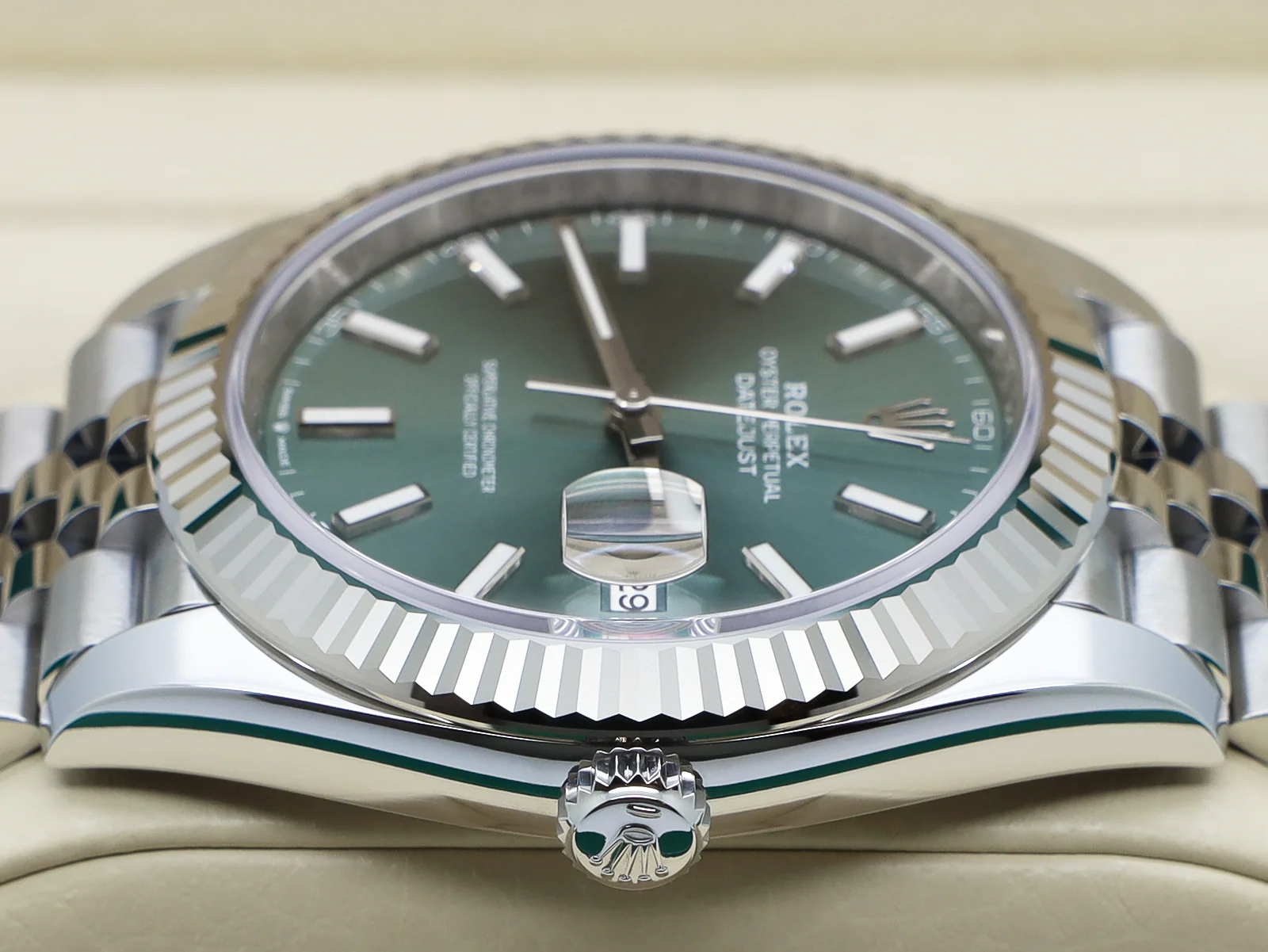 Rolex Datejust screw down crown