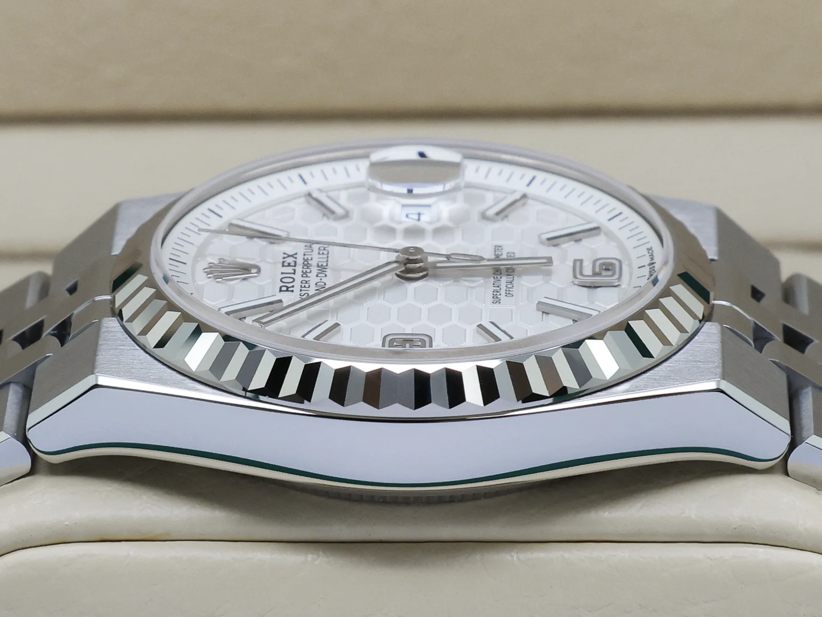 Rolex Land-Dweller 36 White Dial 127234 Stainless Steel Fluted Bezel – 2025 Box & Papers 6 Rolex Land Dweller 127234 caseback