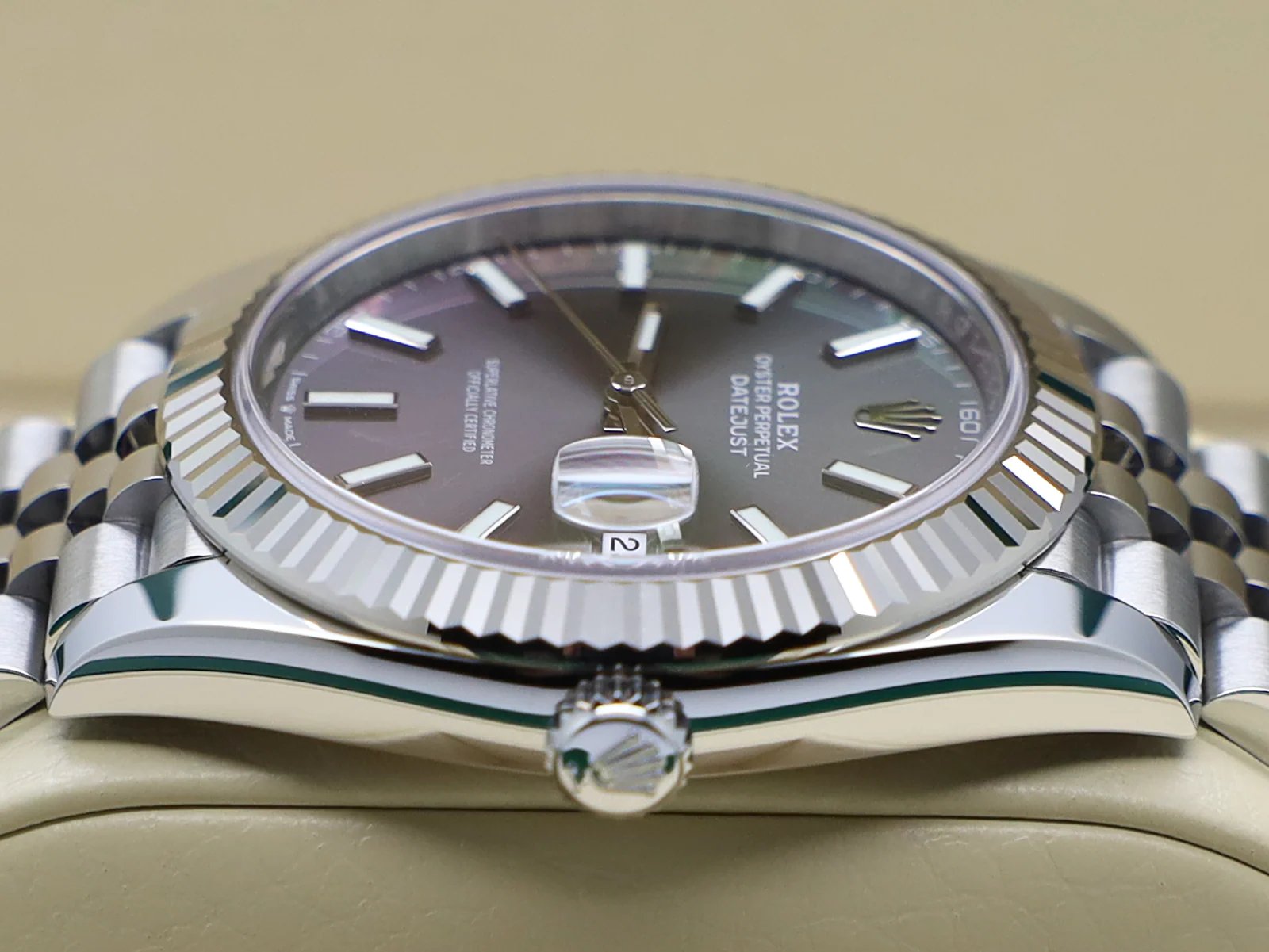 Rolex Land-Dweller 127234 36mm Stainless Steel White Honeycomb Dial – Unworn 2026 Box & Papers 5 Rolex Land Dweller clasp detail