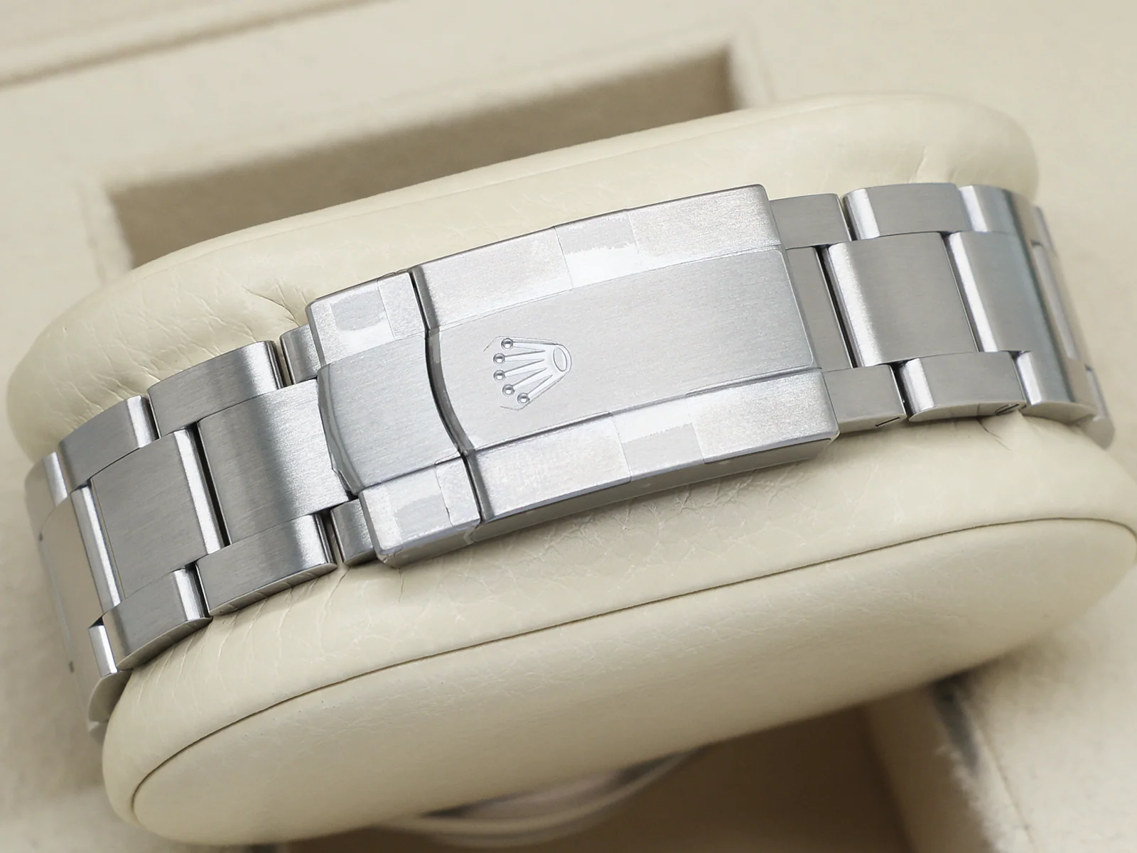 Rolex Oyster Perpetual 41 Candy Pink Dial 134300 Stainless Steel – Unworn 2026 Box & Papers 10 Rolex Oyster Perpetual 134300 box papers