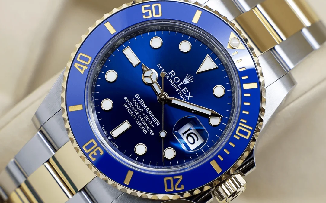 Rolex Submariner steel gold case side